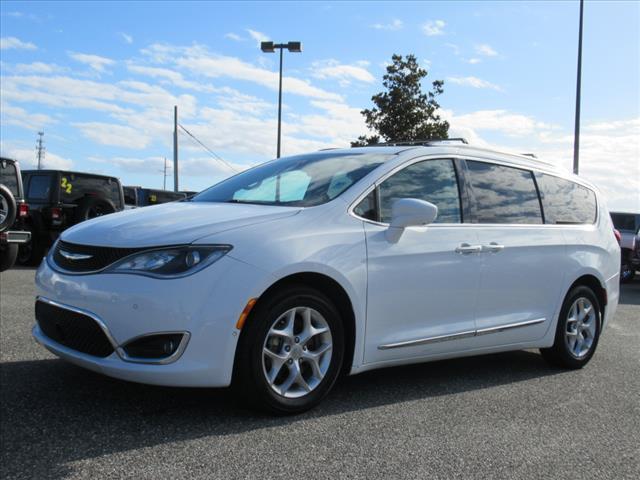 used 2018 Chrysler Pacifica car, priced at $9,988