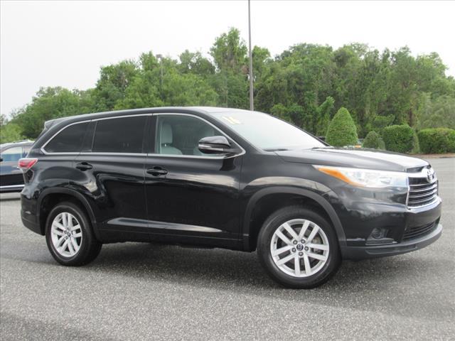 used 2016 Toyota Highlander car, priced at $22,880