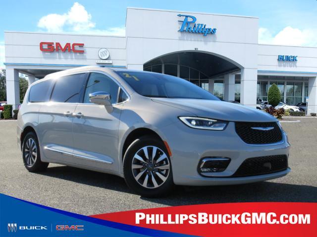 used 2021 Chrysler Pacifica Hybrid car, priced at $32,140