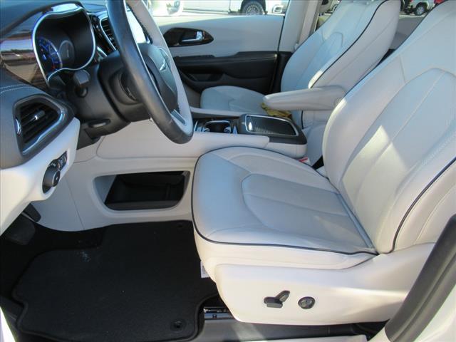 used 2021 Chrysler Pacifica Hybrid car, priced at $32,140