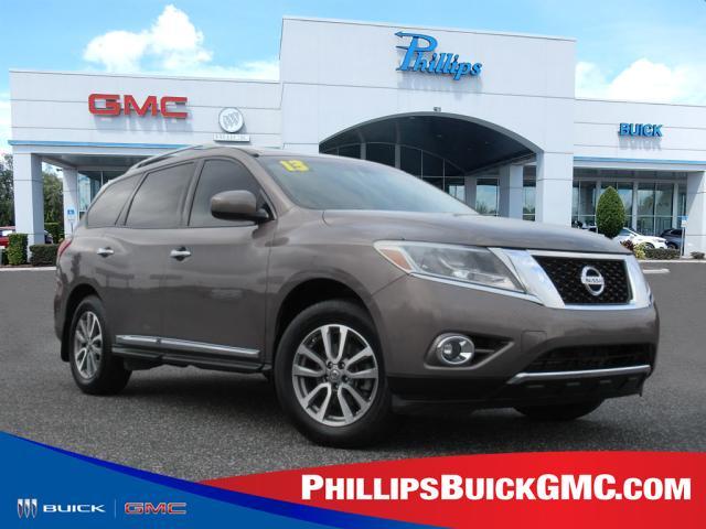 used 2013 Nissan Pathfinder car, priced at $7,995