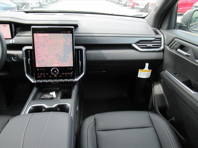 new 2025 GMC Acadia car, priced at $51,370