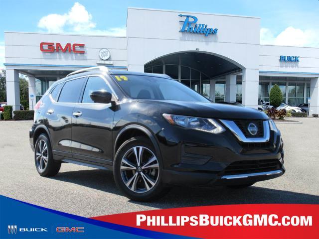 used 2019 Nissan Rogue car, priced at $15,980