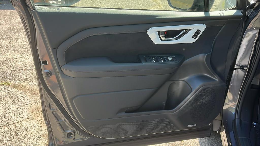 new 2025 Subaru Forester Hybrid car, priced at $45,719