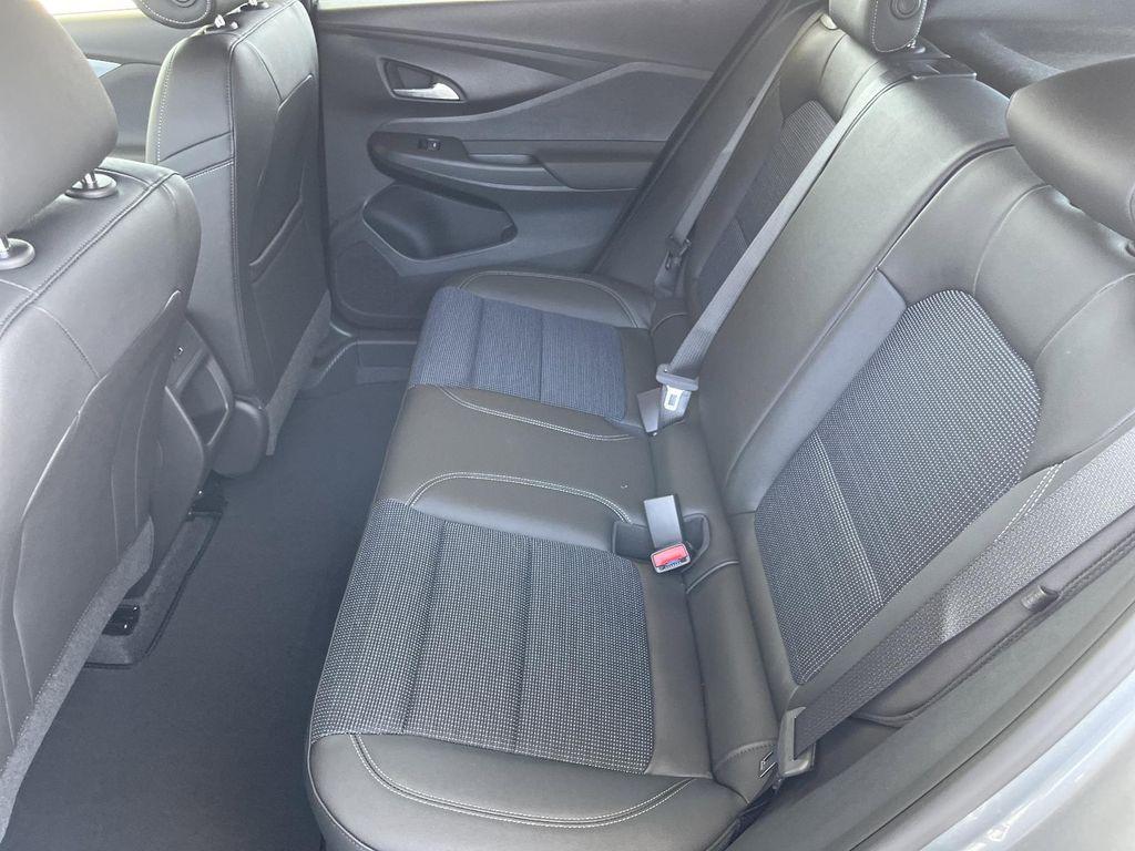 new 2025 Buick Envista car