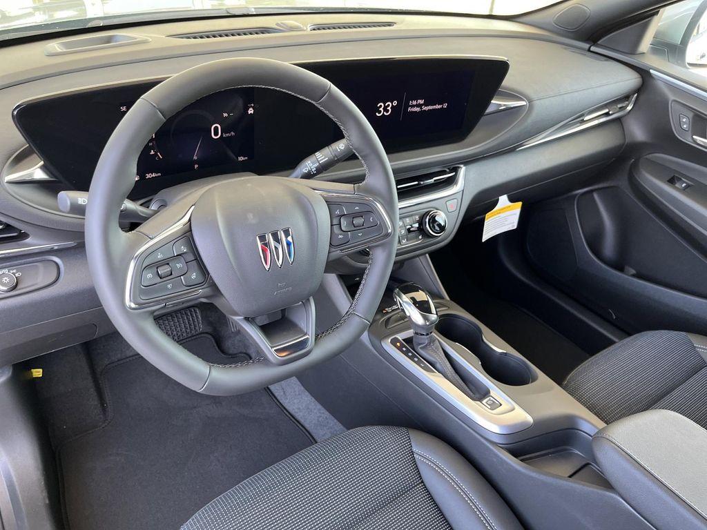 new 2025 Buick Envista car