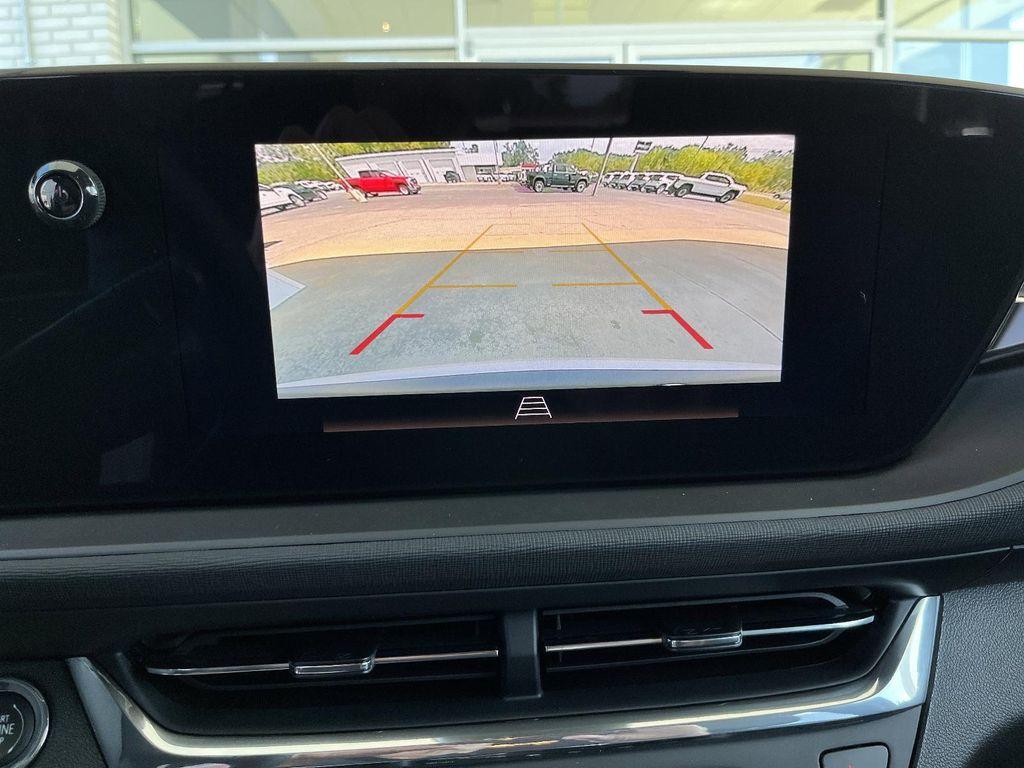 new 2025 Buick Envista car, priced at $25,530
