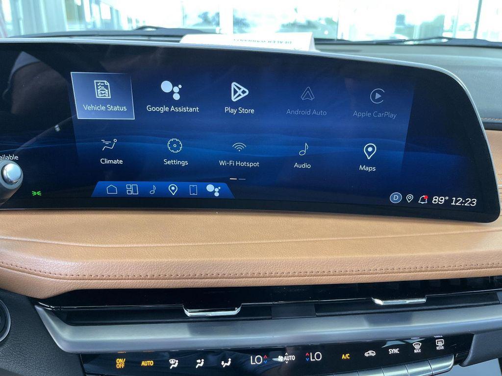 used 2024 Cadillac XT4 car, priced at $35,990