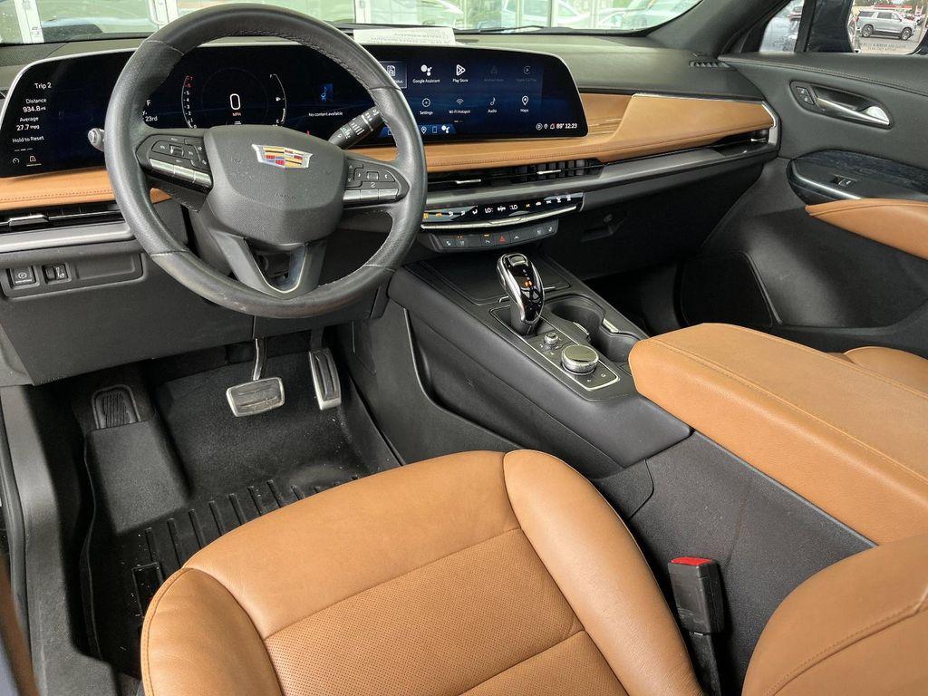 used 2024 Cadillac XT4 car, priced at $35,990