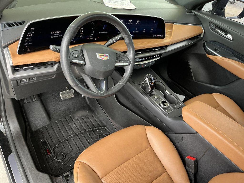 used 2024 Cadillac XT4 car, priced at $35,990