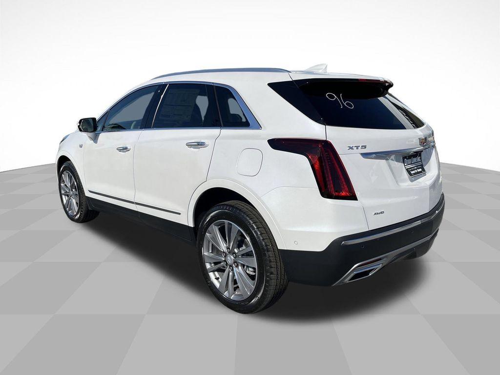 new 2026 Cadillac XT5 car, priced at $60,695