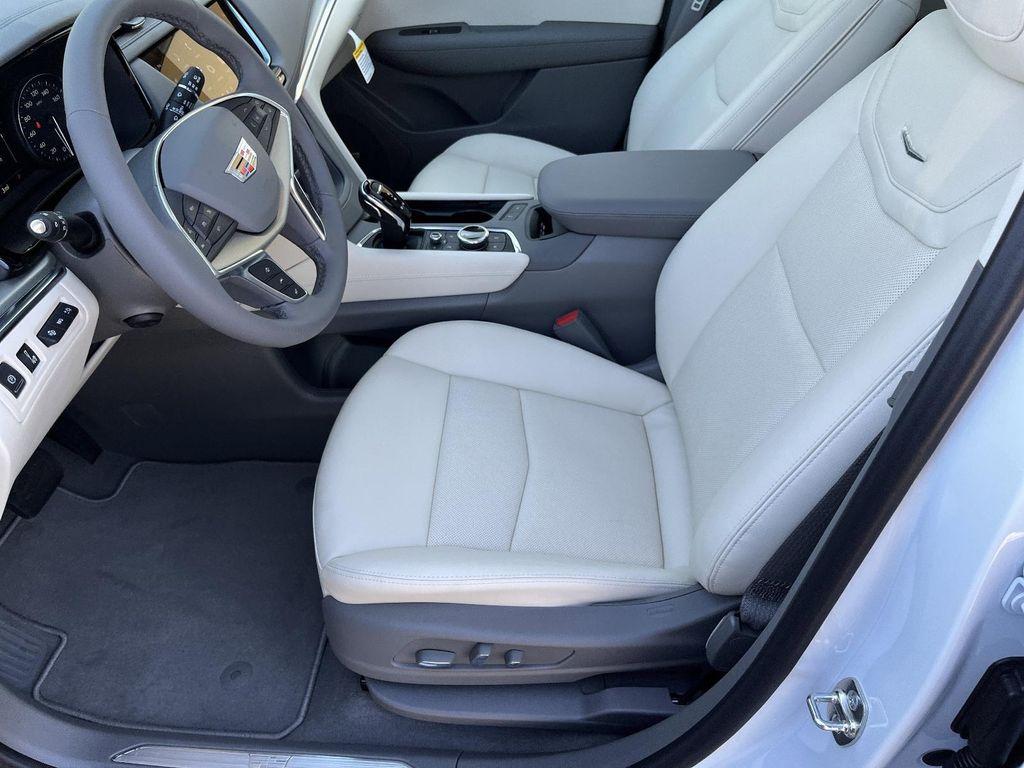 new 2026 Cadillac XT5 car, priced at $60,695