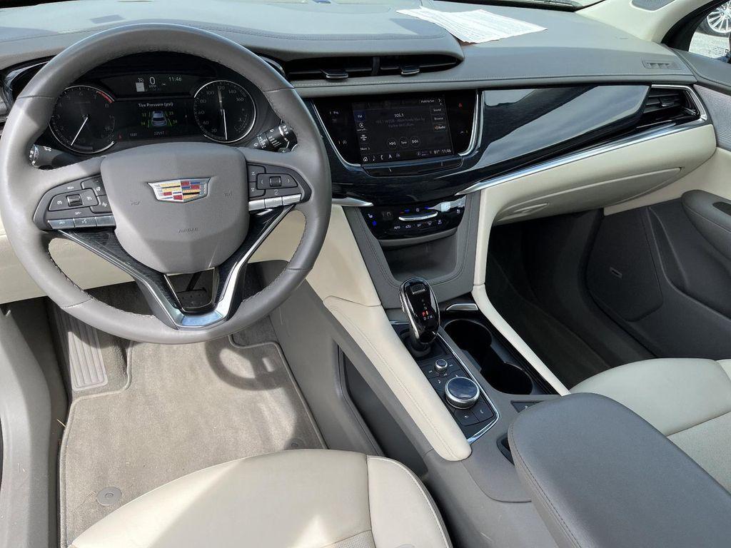 used 2025 Cadillac XT6 car, priced at $49,990