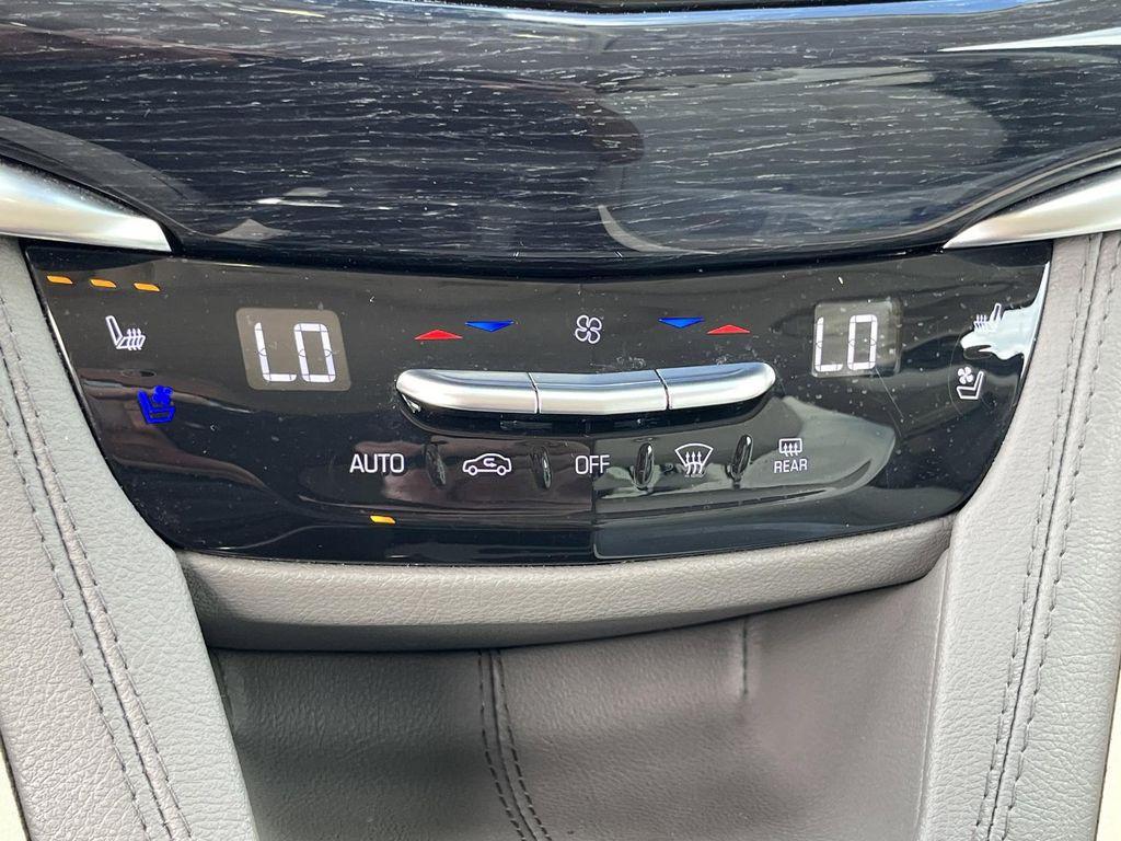 used 2025 Cadillac XT6 car, priced at $49,990