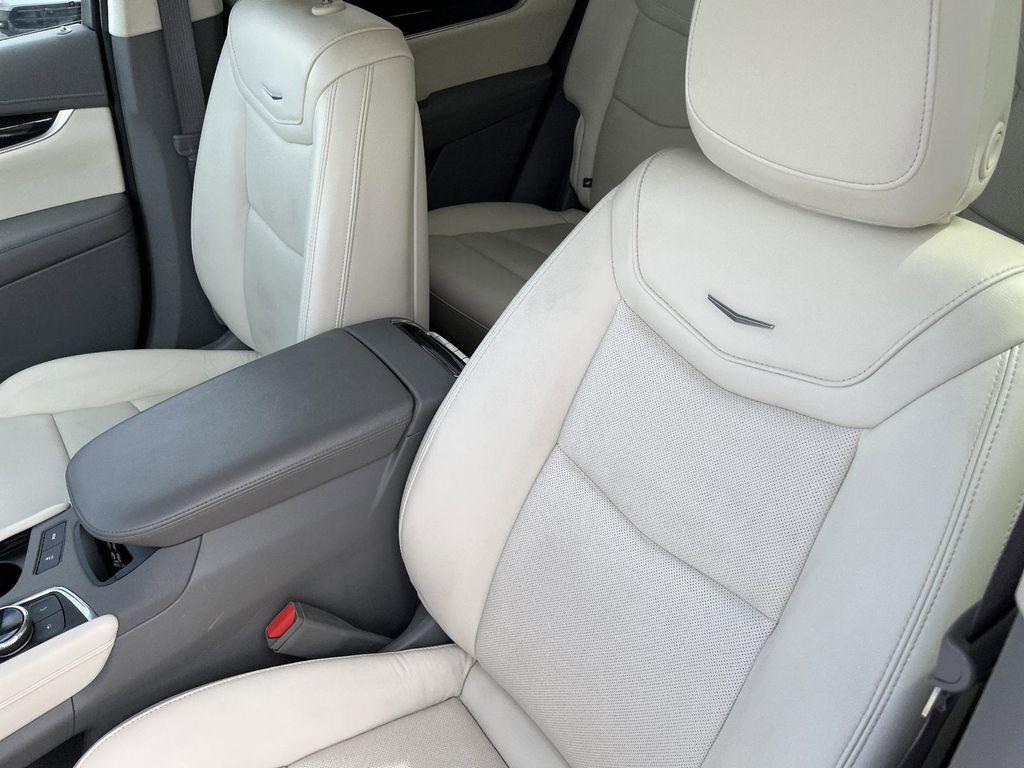 used 2025 Cadillac XT6 car, priced at $49,990