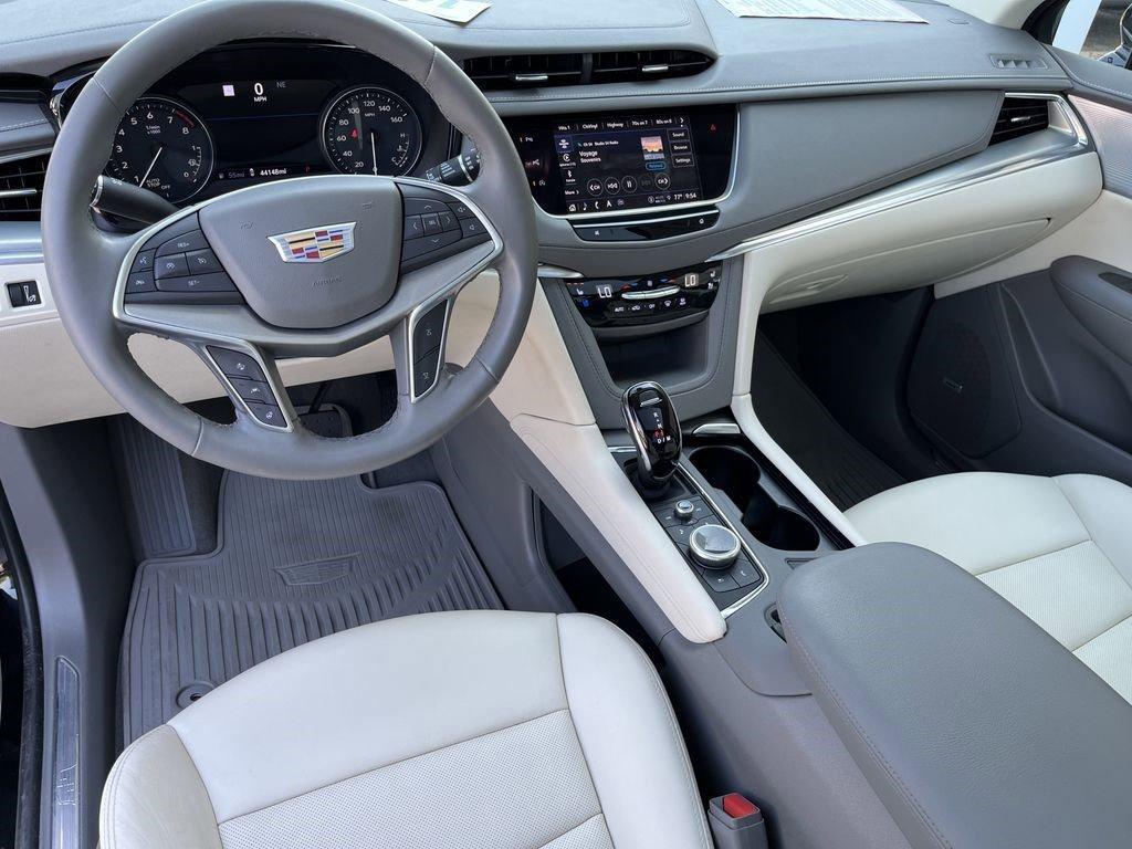 used 2022 Cadillac XT5 car, priced at $33,900