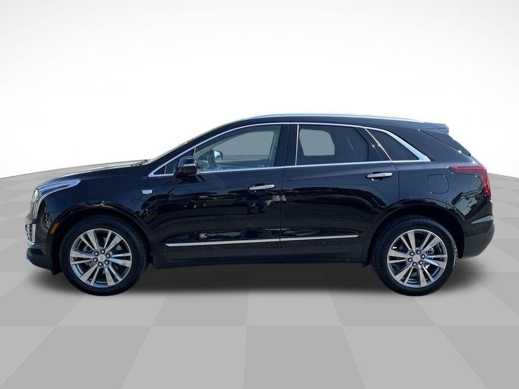 used 2022 Cadillac XT5 car, priced at $33,900