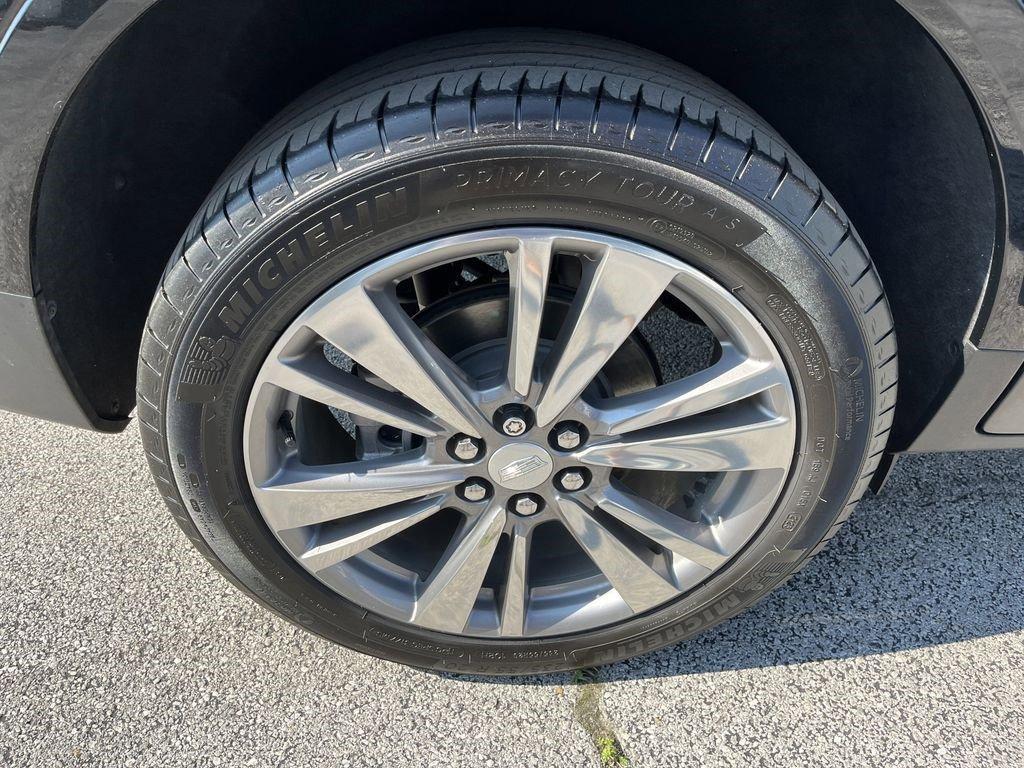 used 2022 Cadillac XT5 car, priced at $33,900