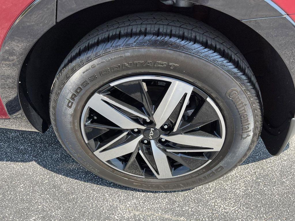 used 2023 Kia Sorento car, priced at $27,870