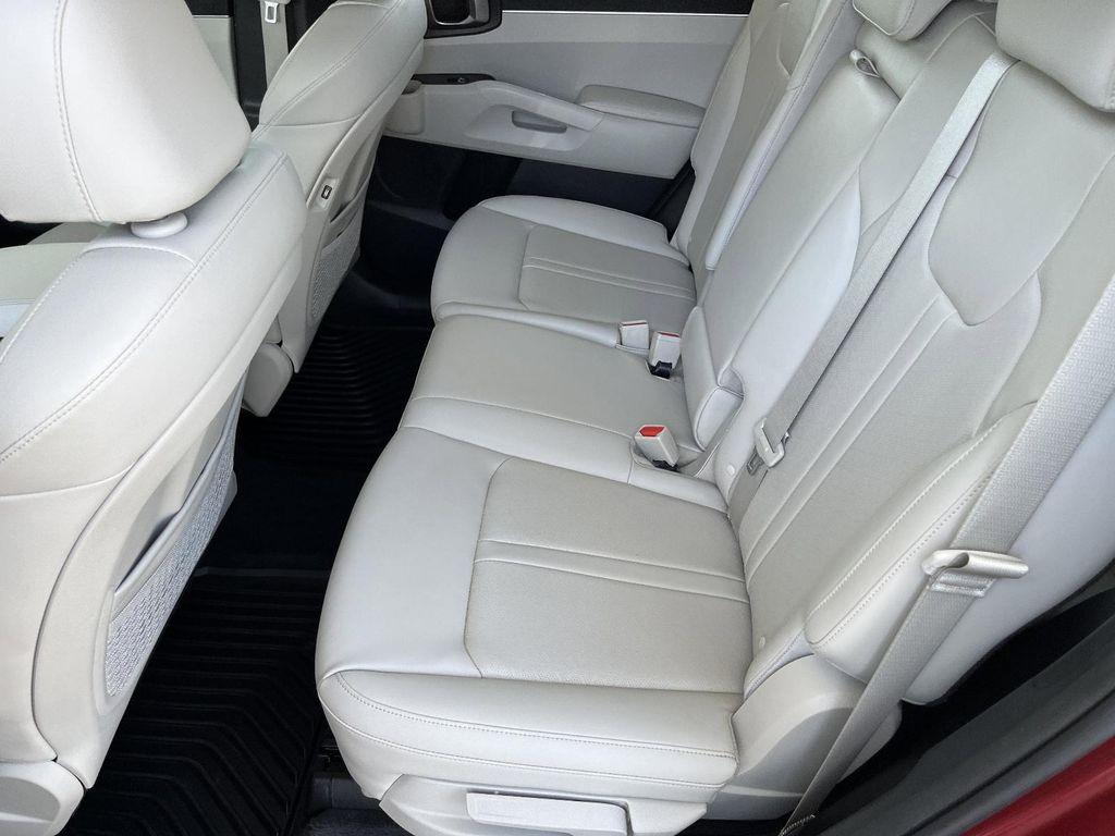 used 2023 Kia Sorento car, priced at $27,870