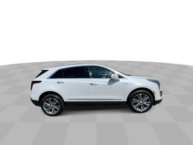 new 2025 Cadillac XT5 car, priced at $56,690