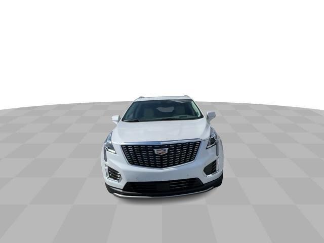 new 2025 Cadillac XT5 car, priced at $57,990