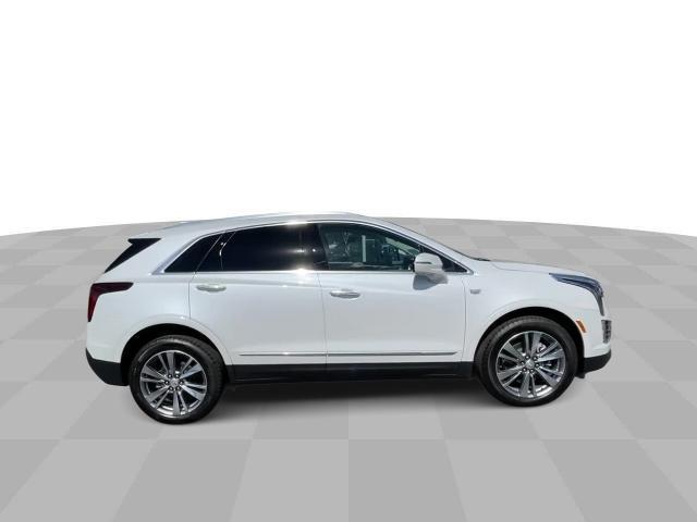 new 2025 Cadillac XT5 car, priced at $57,990