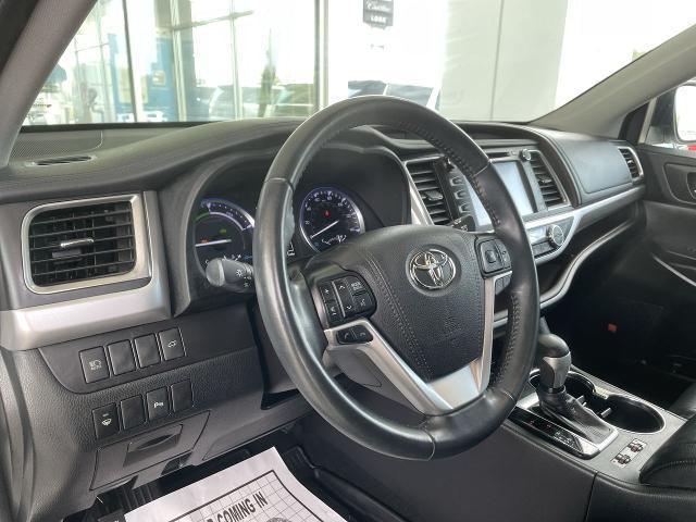 used 2019 Toyota Highlander Hybrid car