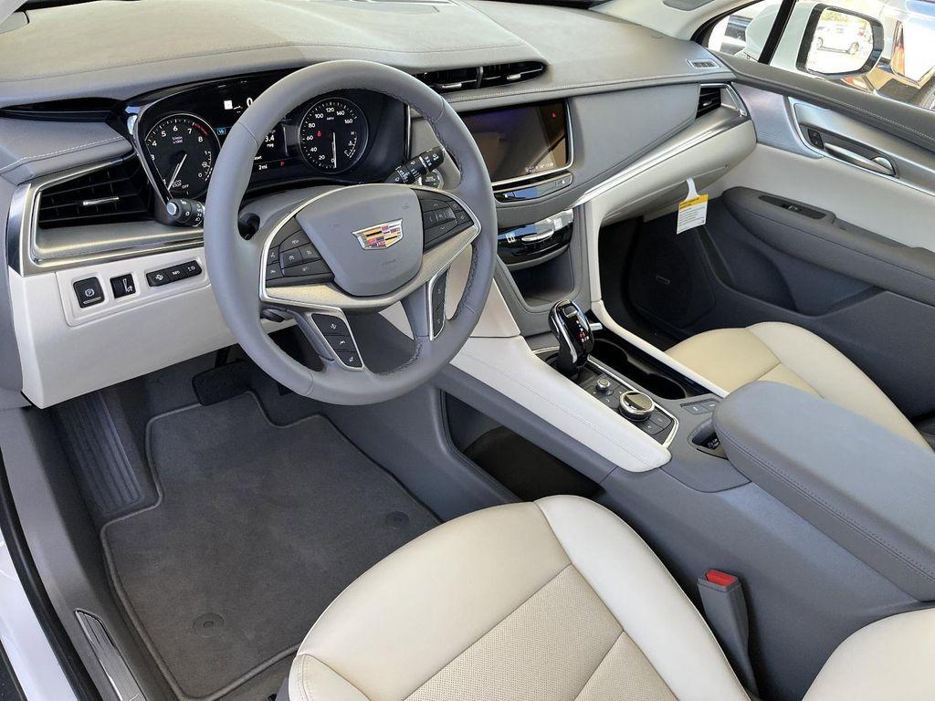 new 2025 Cadillac XT5 car