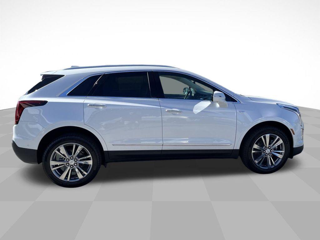 new 2025 Cadillac XT5 car