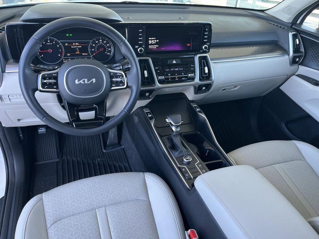 used 2023 Kia Sorento car, priced at $26,847
