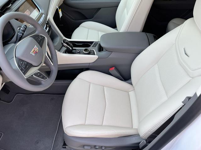 new 2025 Cadillac XT5 car, priced at $55,790