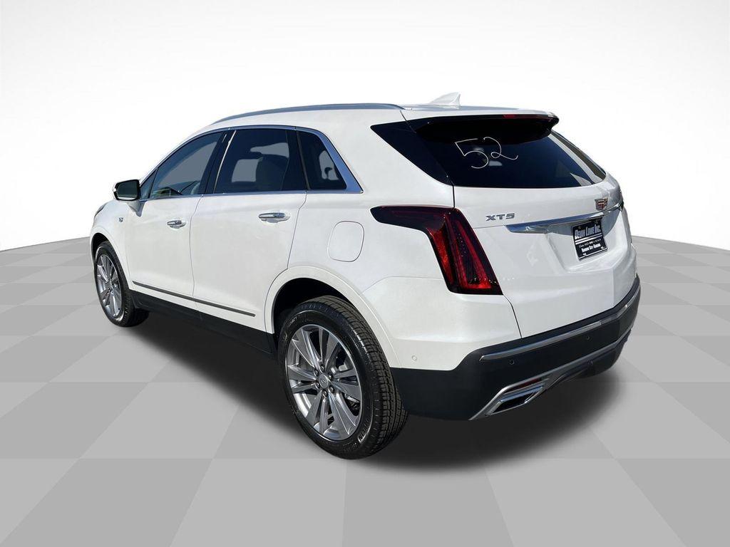 new 2026 Cadillac XT5 car, priced at $58,695