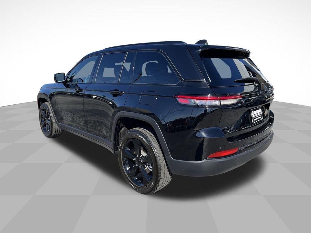 used 2023 Jeep Grand Cherokee car, priced at $33,990