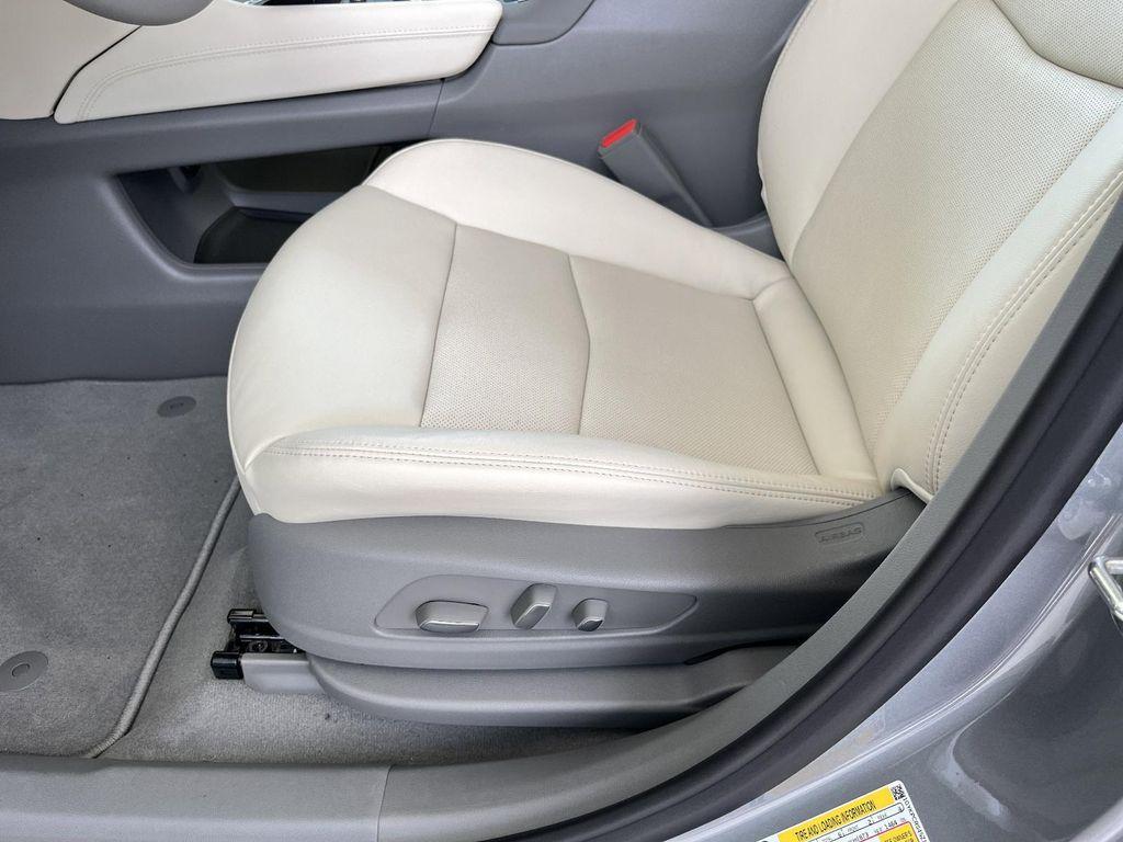 new 2025 Cadillac XT6 car, priced at $59,590