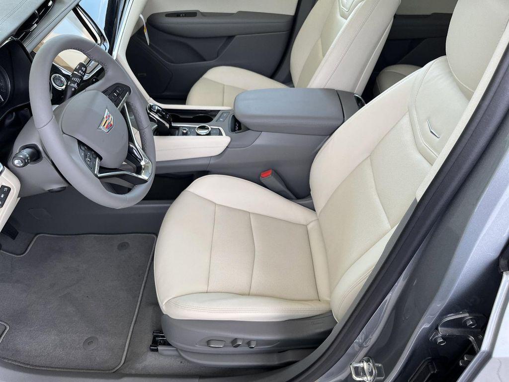 new 2025 Cadillac XT6 car, priced at $59,590