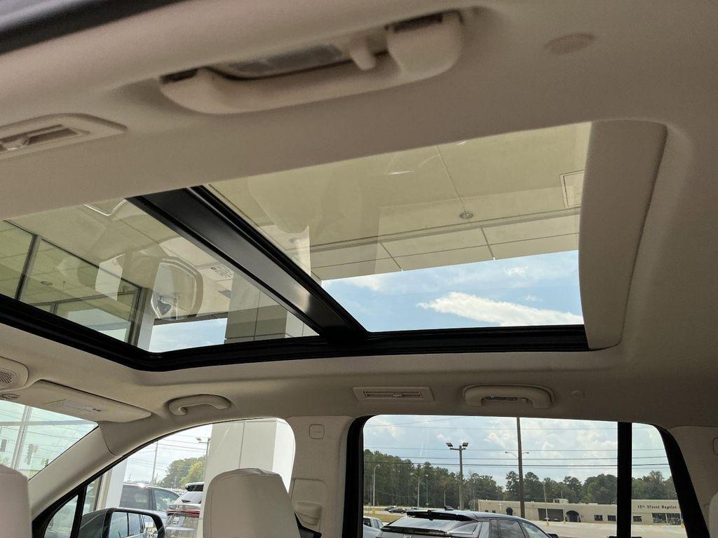 new 2025 Cadillac XT6 car, priced at $59,590