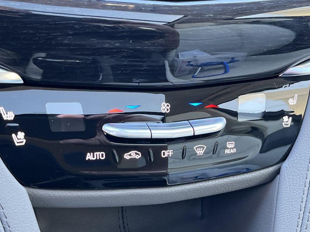 new 2025 Cadillac XT6 car, priced at $60,815