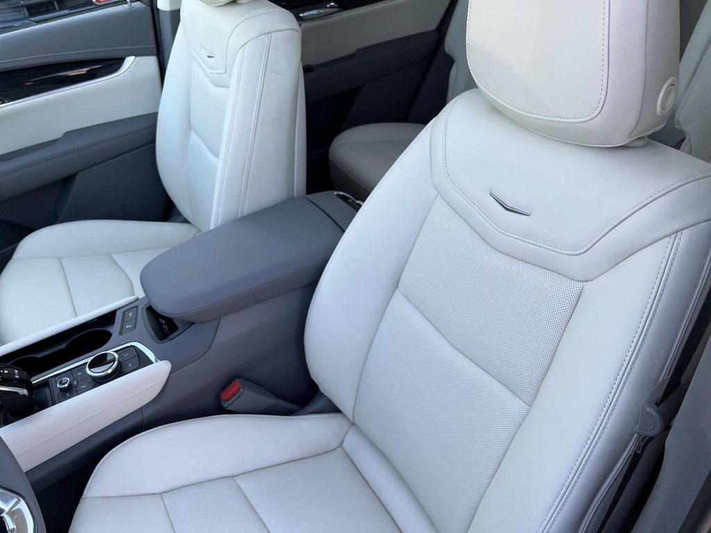 new 2025 Cadillac XT6 car, priced at $60,815