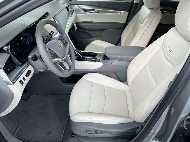 new 2025 Cadillac XT5 car, priced at $54,565