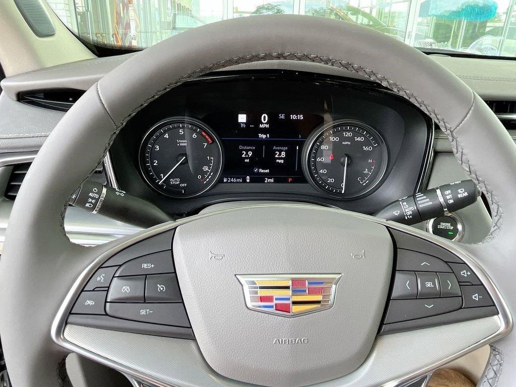 new 2025 Cadillac XT5 car, priced at $54,565