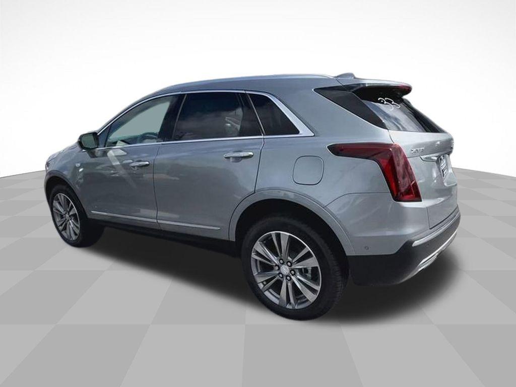 new 2025 Cadillac XT5 car, priced at $54,565