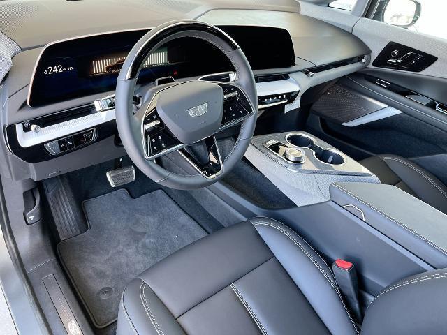 new 2025 Cadillac OPTIQ car, priced at $55,195