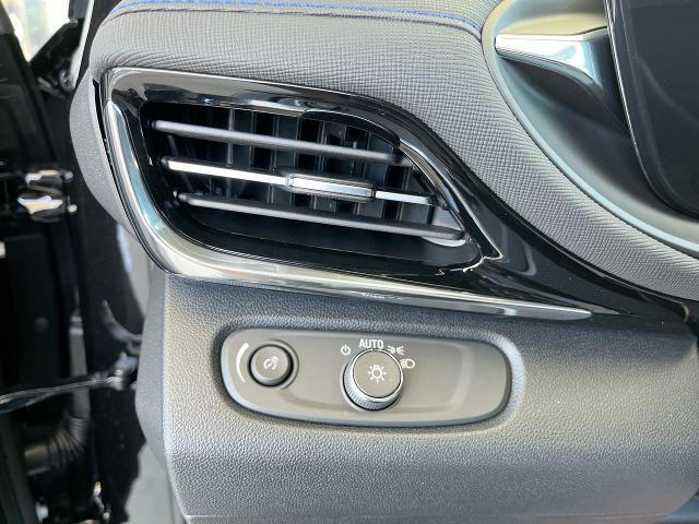 new 2025 Buick Envista car