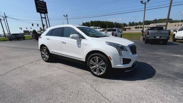 new 2025 Cadillac XT5 car, priced at $58,090