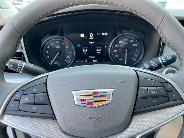 new 2025 Cadillac XT5 car, priced at $58,090