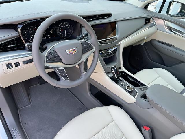new 2025 Cadillac XT5 car, priced at $58,090