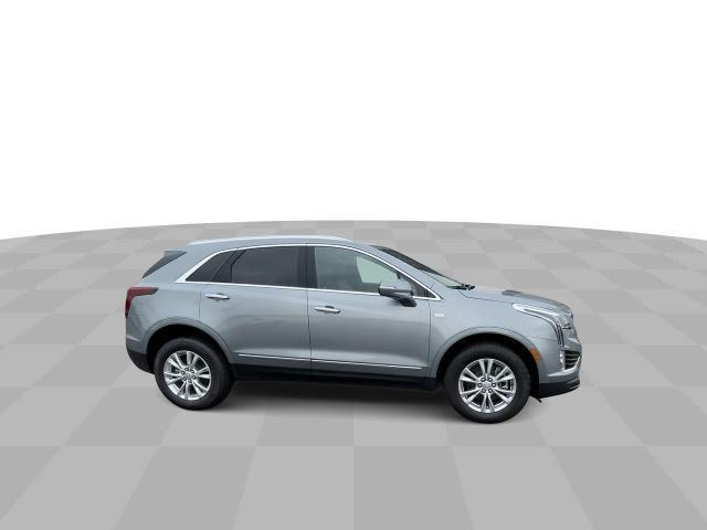 new 2025 Cadillac XT5 car, priced at $44,690