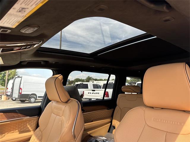 new 2025 Jeep Grand Cherokee L car, priced at $70,487