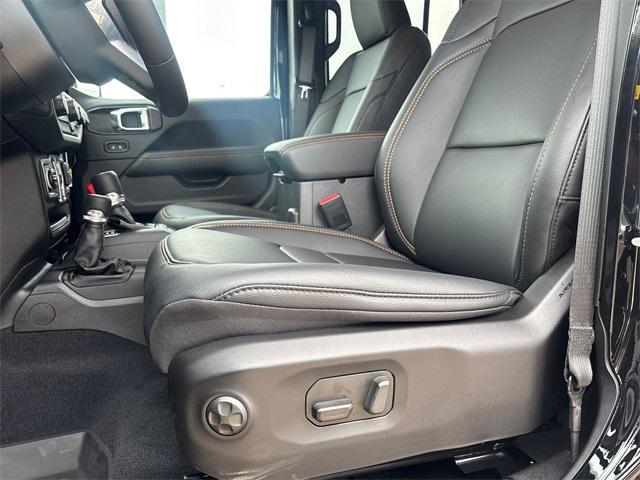 new 2025 Jeep Wrangler car, priced at $49,191